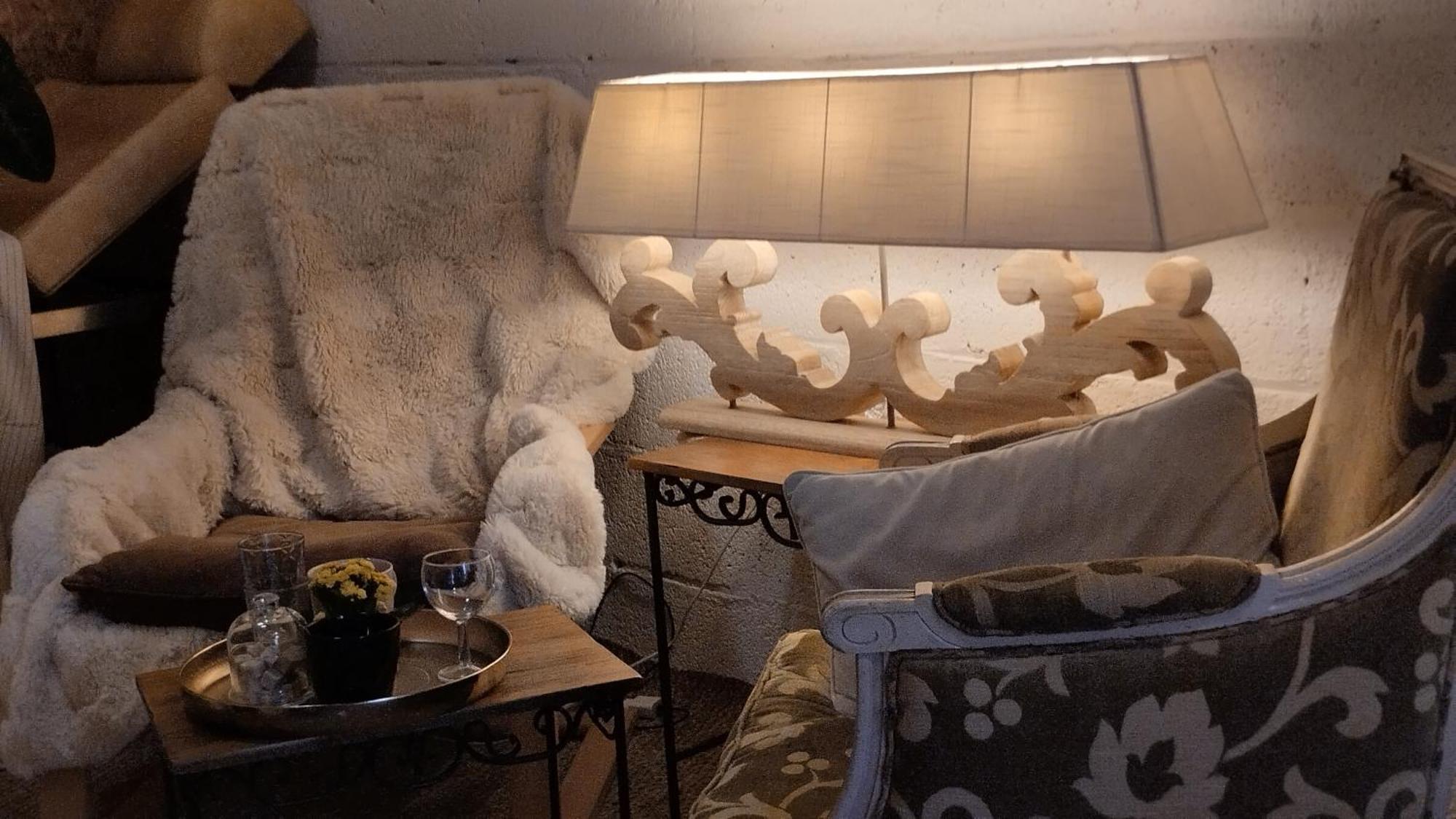Le Laboratoire Shabby Chic De La Parfumerie Du Manoir Chavagne Bagian luar foto