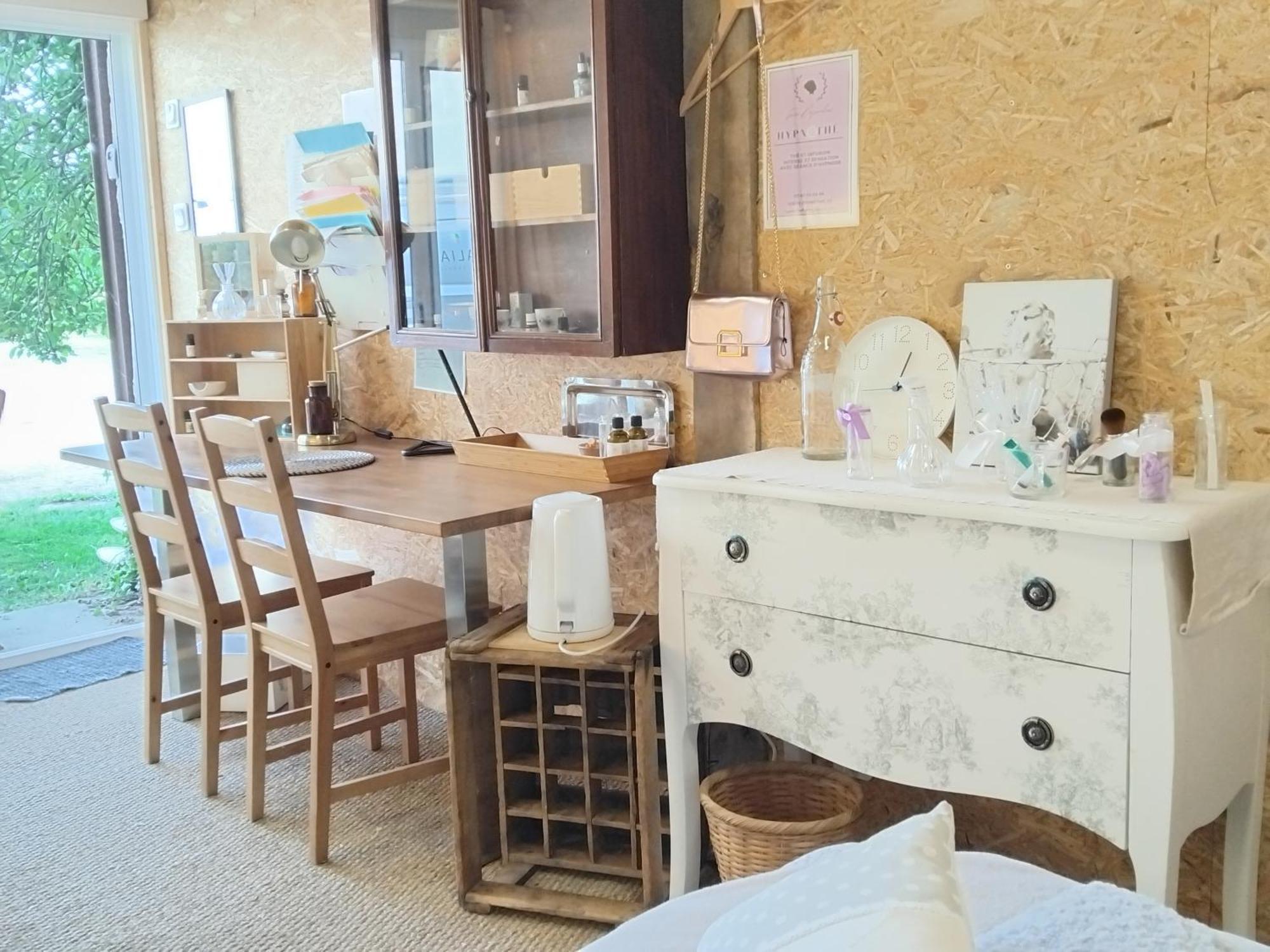 Le Laboratoire Shabby Chic De La Parfumerie Du Manoir Chavagne Bagian luar foto